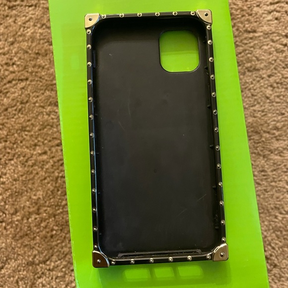 iphone 11 phone case - Picture 3 of 3